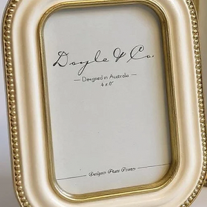Cream w/ Gold Bead Frame 4x6