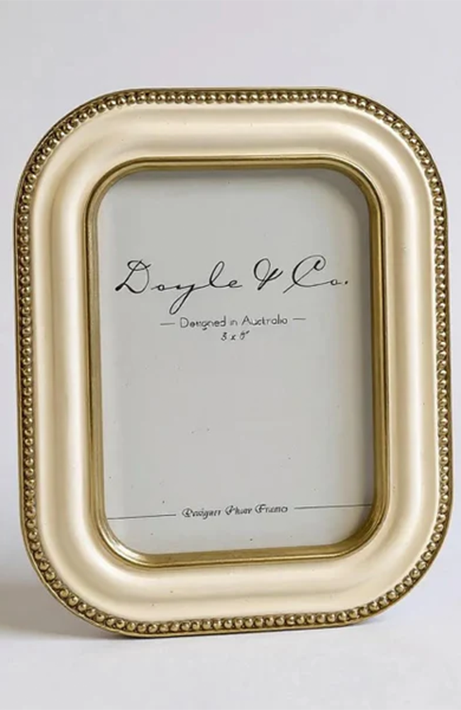 Cream w/ Gold Bead Frame 4x6
