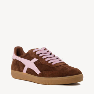 2001 Crossroads - Coffee Soft Suede/Candy Pink Leather