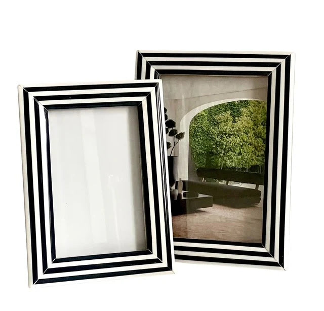Resin Black & White Como Frame 5x7