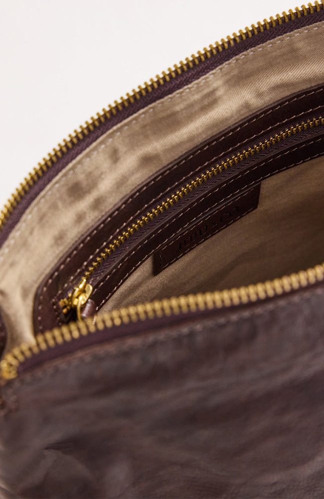 Tumbled Large Essential Pouch - Chocolate