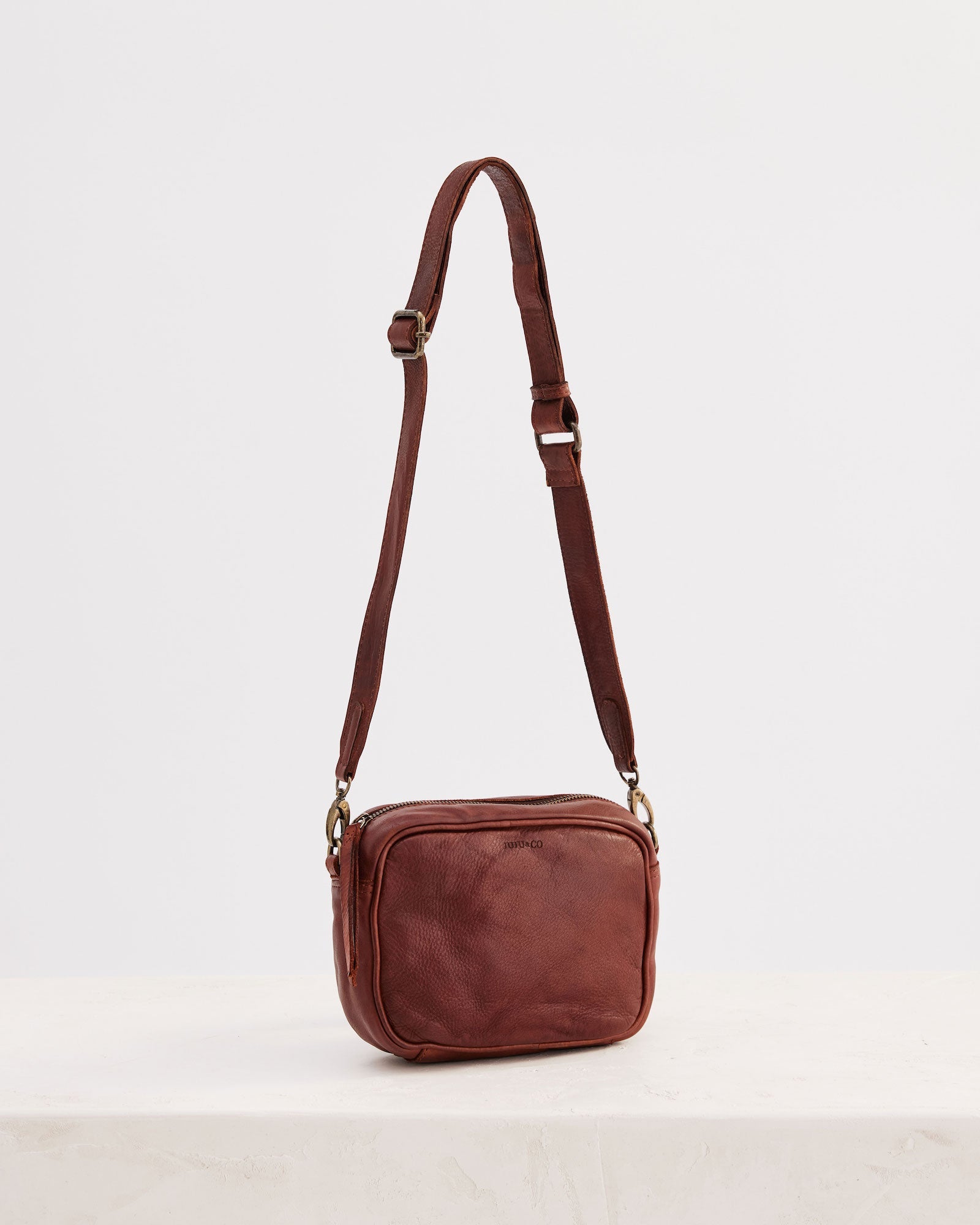 Camera Crossbody Bag - Cognac