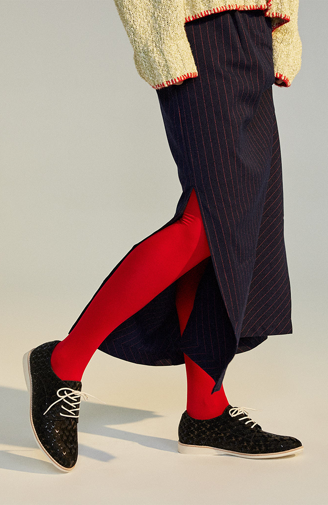 Derby - Black Peacock