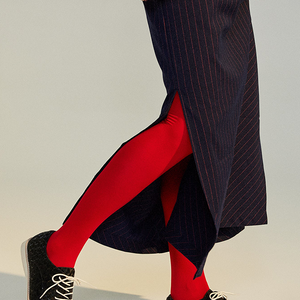 Derby - Black Peacock