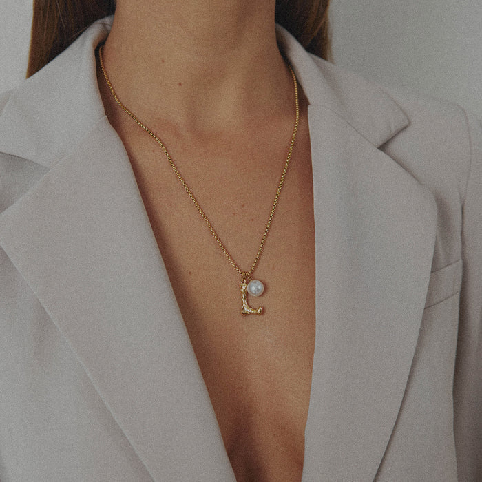 Pearl Letter L Necklace