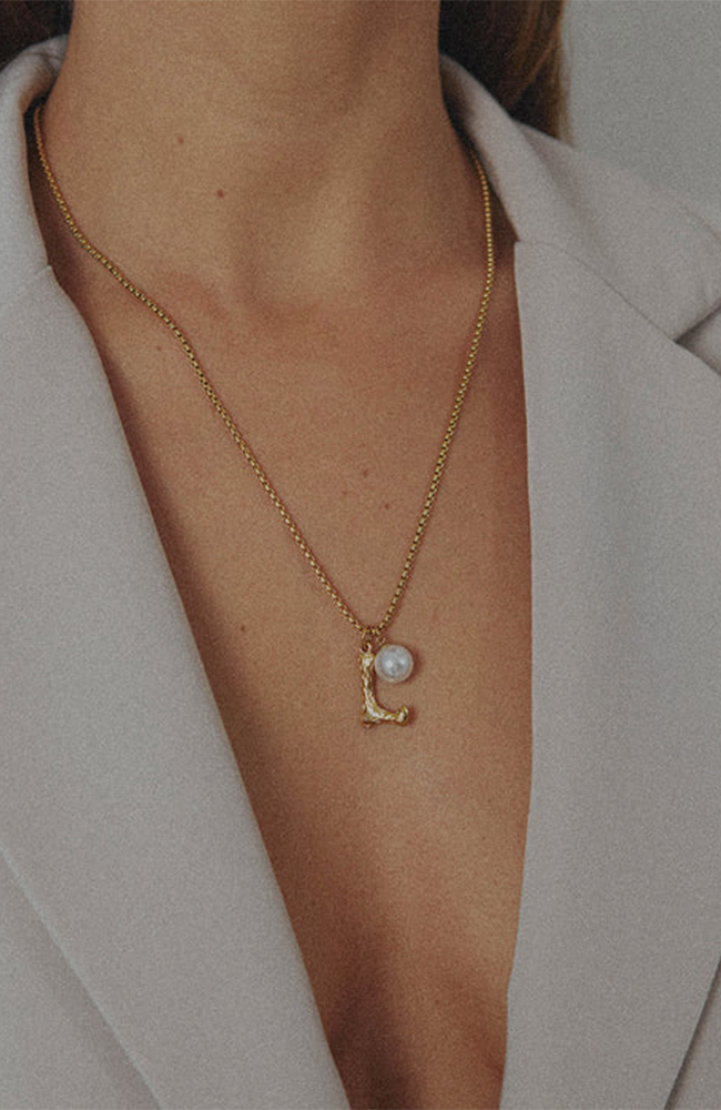 Pearl Letter L Necklace
