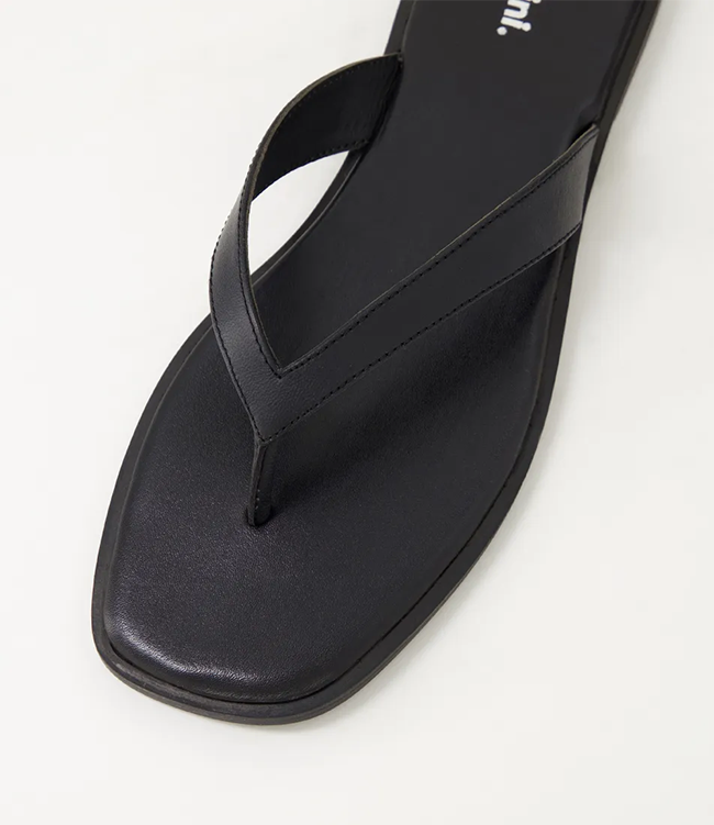 Juliena Thong - Black