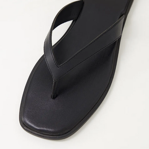 Juliena Thong - Black