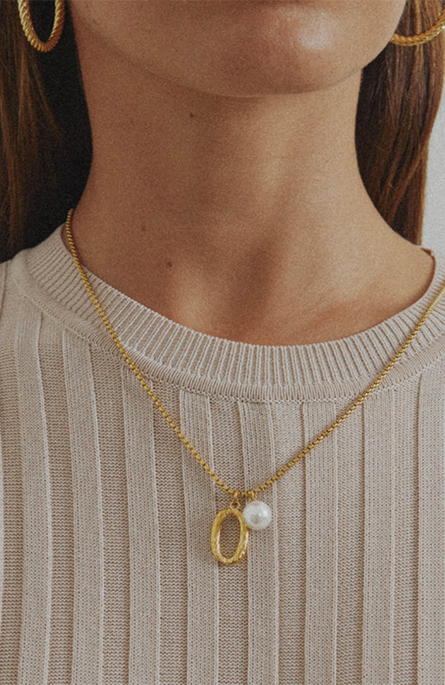 Pearl Letter O Necklace