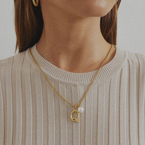 Pearl Letter Q Necklace