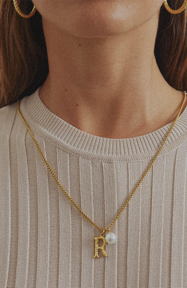 Pearl Letter R Necklace