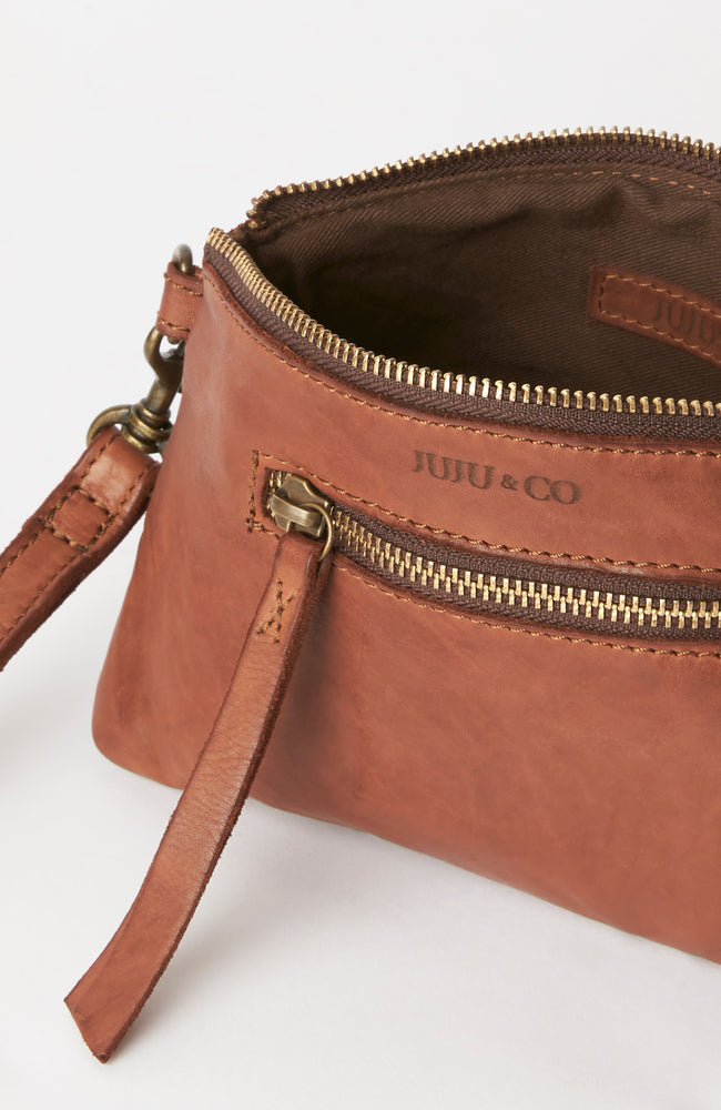 Small Essential Leather Pouch - Cognac