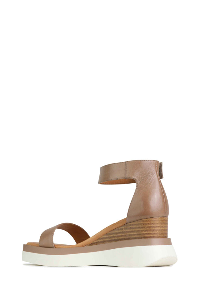 Saskina Wedge - Taupe