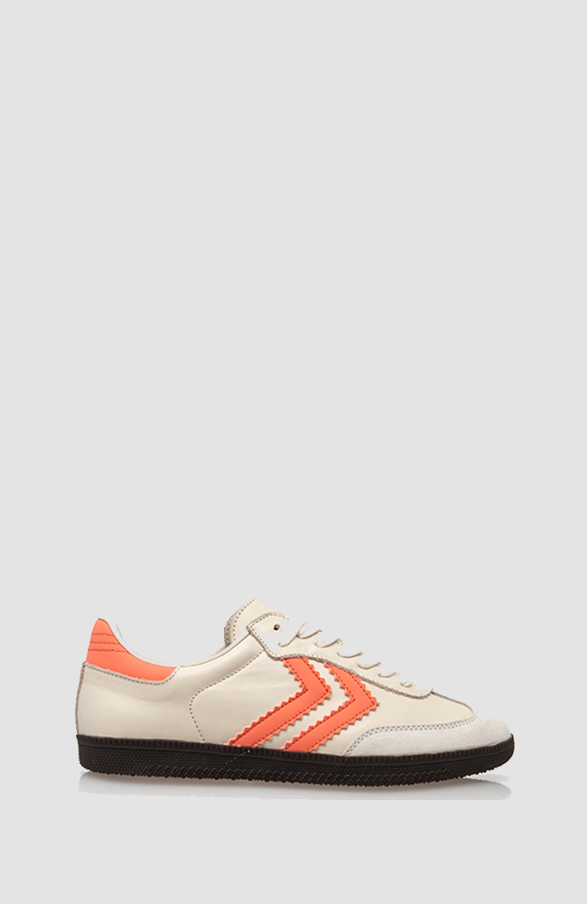 Unique Trainer - Cream Apricot
