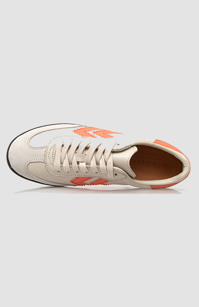 Unique Trainer - Cream Apricot