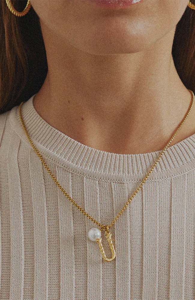 Pearl Letter U Necklace