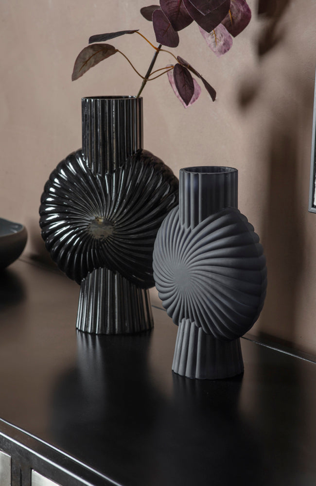Cassis Vase Black | 2 Sizes