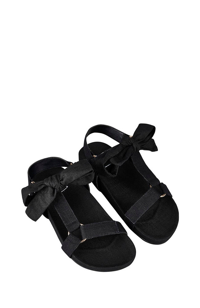 Calum Wedge Sandal - Black